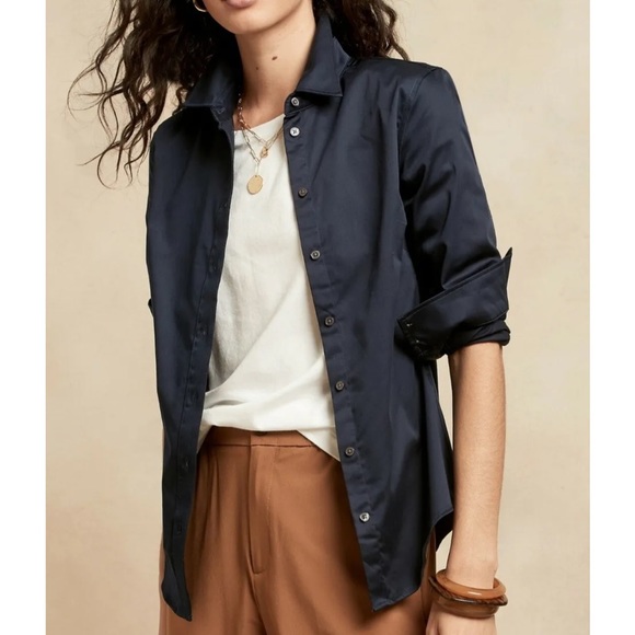 Black Banana Republic Women’s Tailored Fit button up - Picture 7 of 8